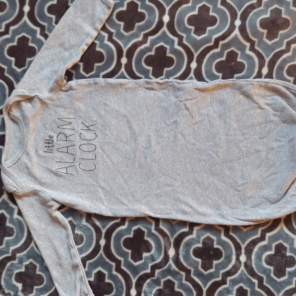 Carter's NB 0-3M grey unisex nightgown
